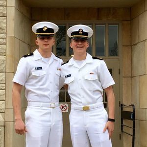 Meet your Posher, Alex